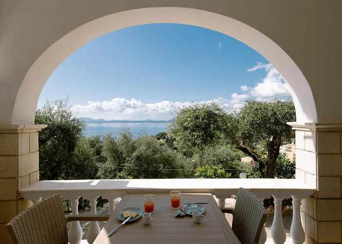 Vallia\'S Seaview & Stylish Apartments By Konnect, Nisaki