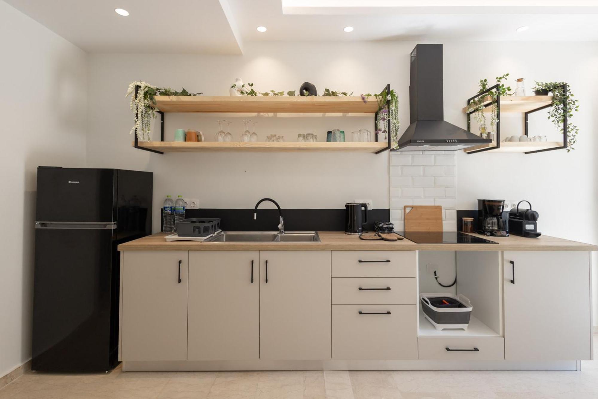 Vallia's Seaview & Stylish By Konnect, Nisaki
